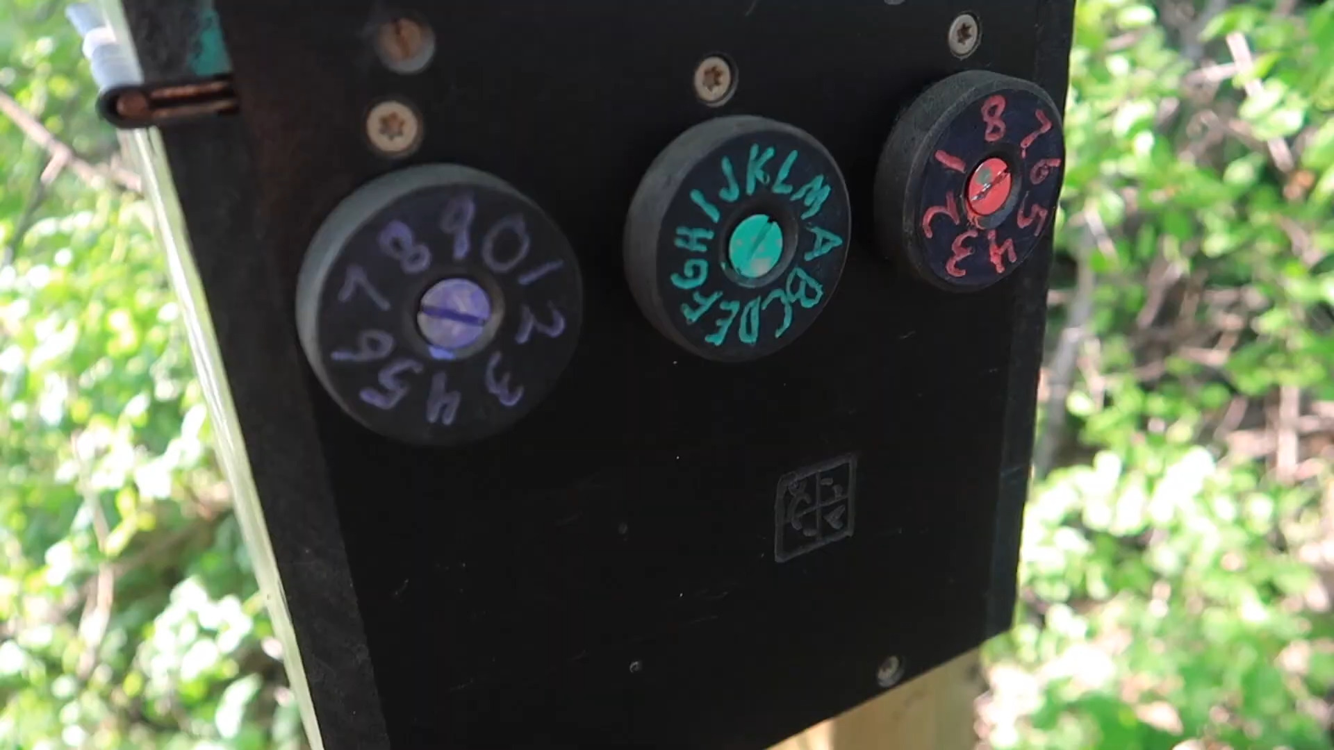 HOW DID THAT OPEN THE GEOCACHE! (Geocaching)